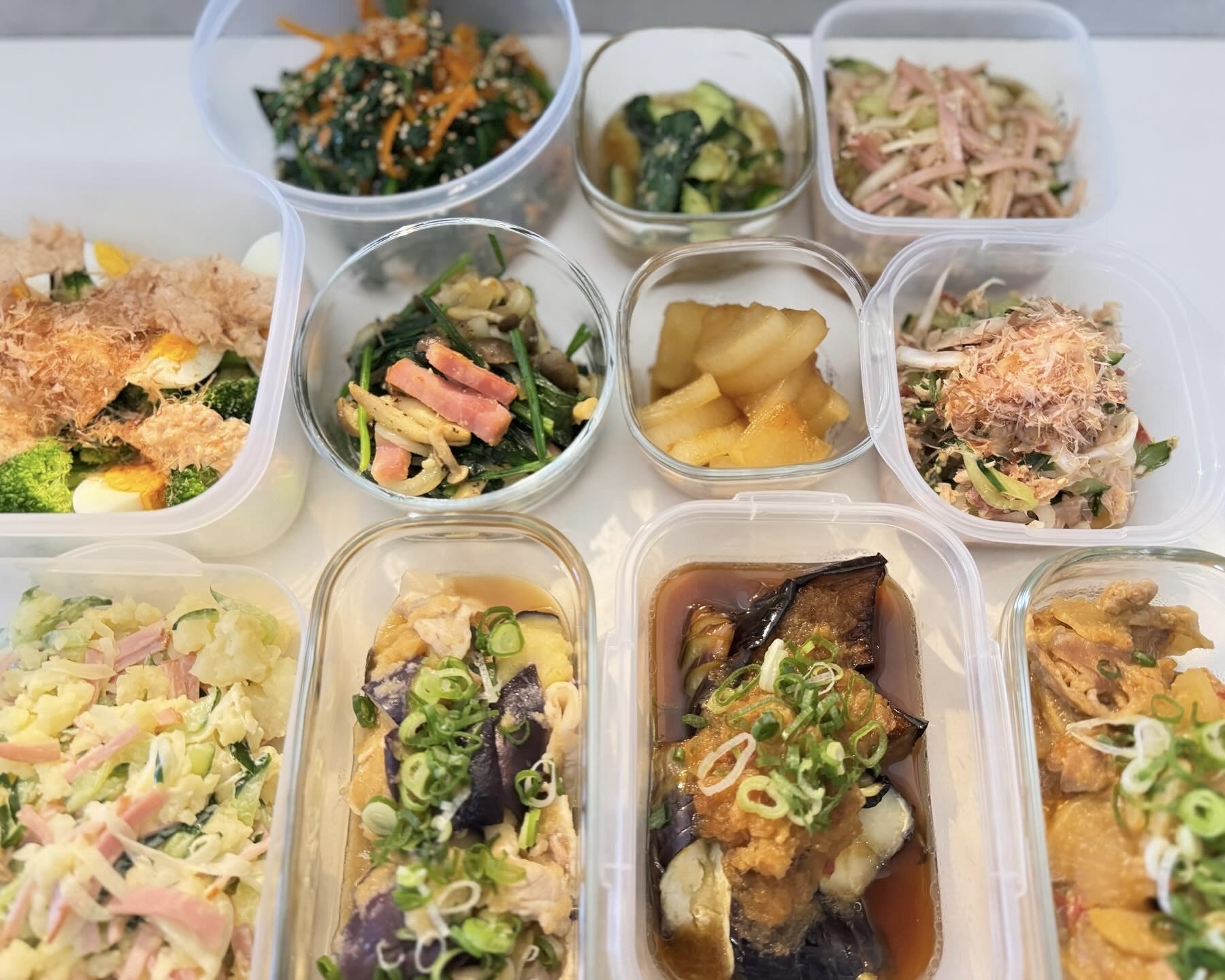 スタッフの顔写真